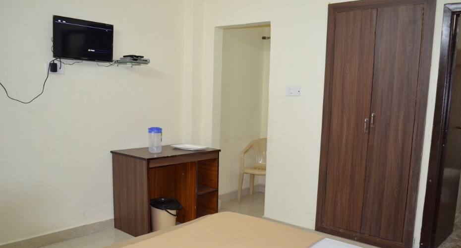 Royal Suites & Lodge, Hyderabad 5